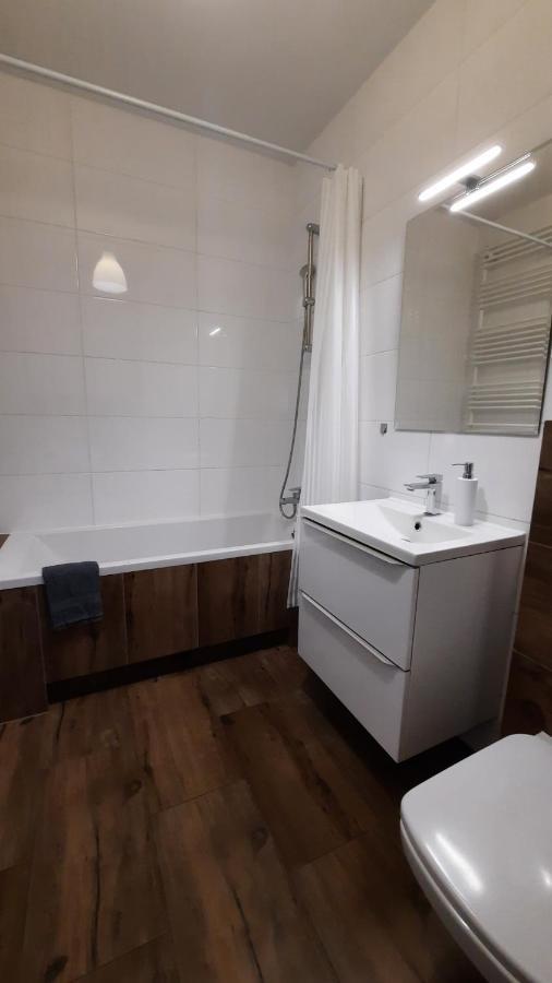 Apartmán Ursa - Wygodny Apartament I Bezplatny Parking Na Miejscu Varšava Exteriér fotografie