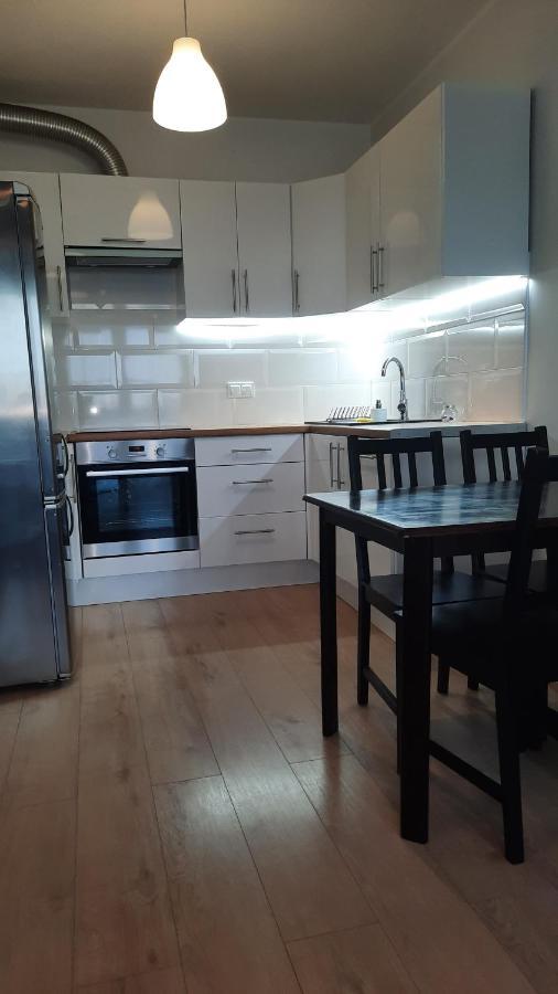 Apartmán Ursa - Wygodny Apartament I Bezplatny Parking Na Miejscu Varšava Exteriér fotografie